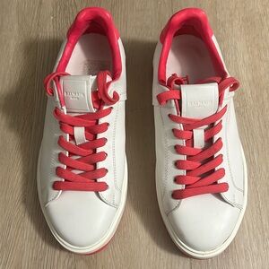 White/ pink BALMAIN shoes with pink laces